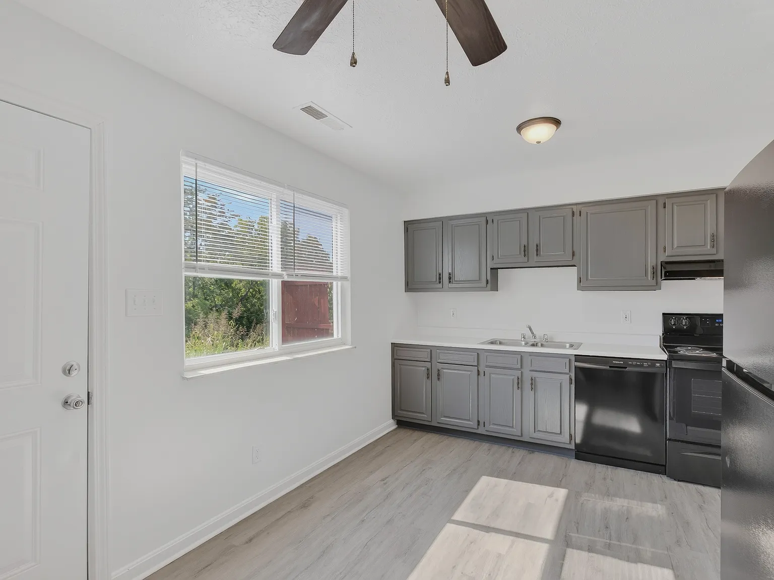 Jersey Ridge Apartments — Photo 4