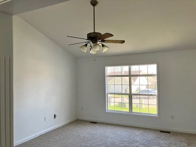 3 bed, 1398 sqft, $1,675 — Photo 2