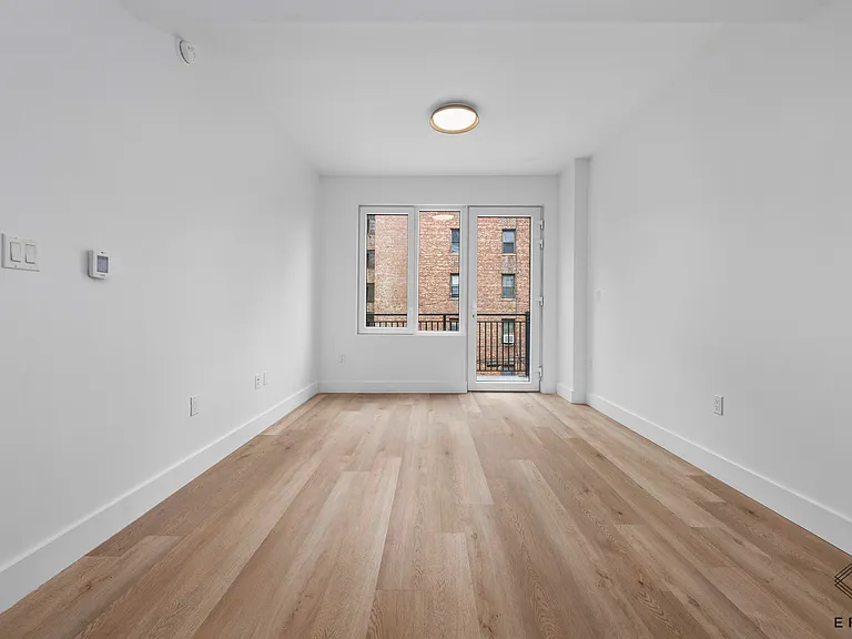 2045 Ocean Ave #406 — Photo 6
