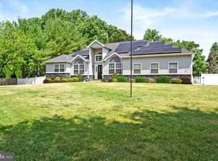 14 Lauren Ln, New Egypt, NJ 08533