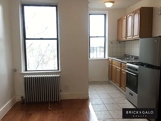Rented by BRICK & GALO REALTY CORP | media 28