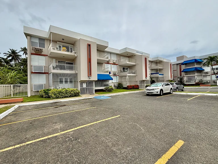 Ocean Dr #B-4 — Photo 35
