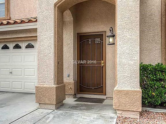 3rd image of 9124 Lawton Pine Ave