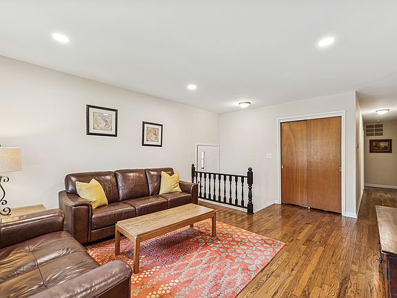 4th image of 1355 S Highland Ave
