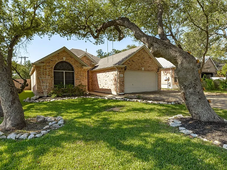 2008 Autumn Fire Dr — Photo 2