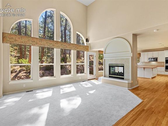 3rd image of 15930 Longmeadow Ln