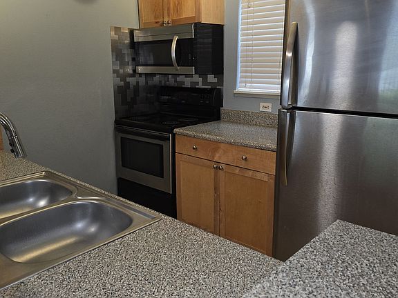 3rd image of 2500 Winding Creek Blvd APT E205