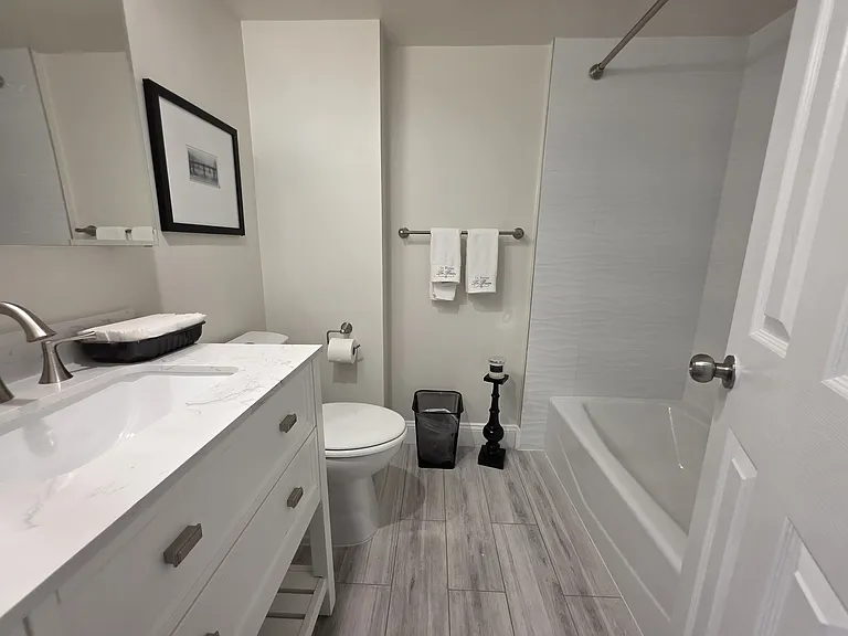 5730 Wood Creek Ln — Photo 3