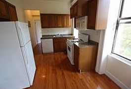 3rd image of 101 W 106th St APT 3C