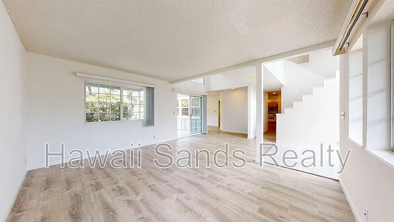 3 bed, 3.5 bath, 2672 sqft, $7,000 — Photo 3