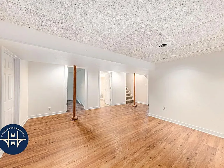 12400 Elmhurst Pkwy — Photo 18