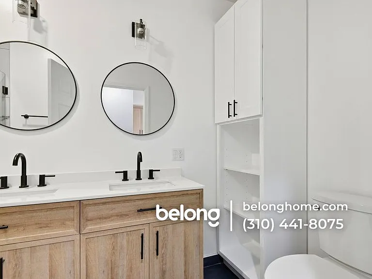 1702 W 43rd St — Photo 5