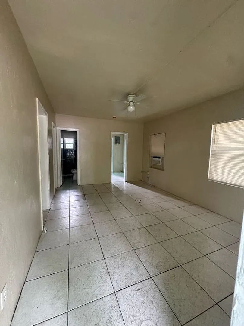 2 bed 1 bath single family house. — Photo 2