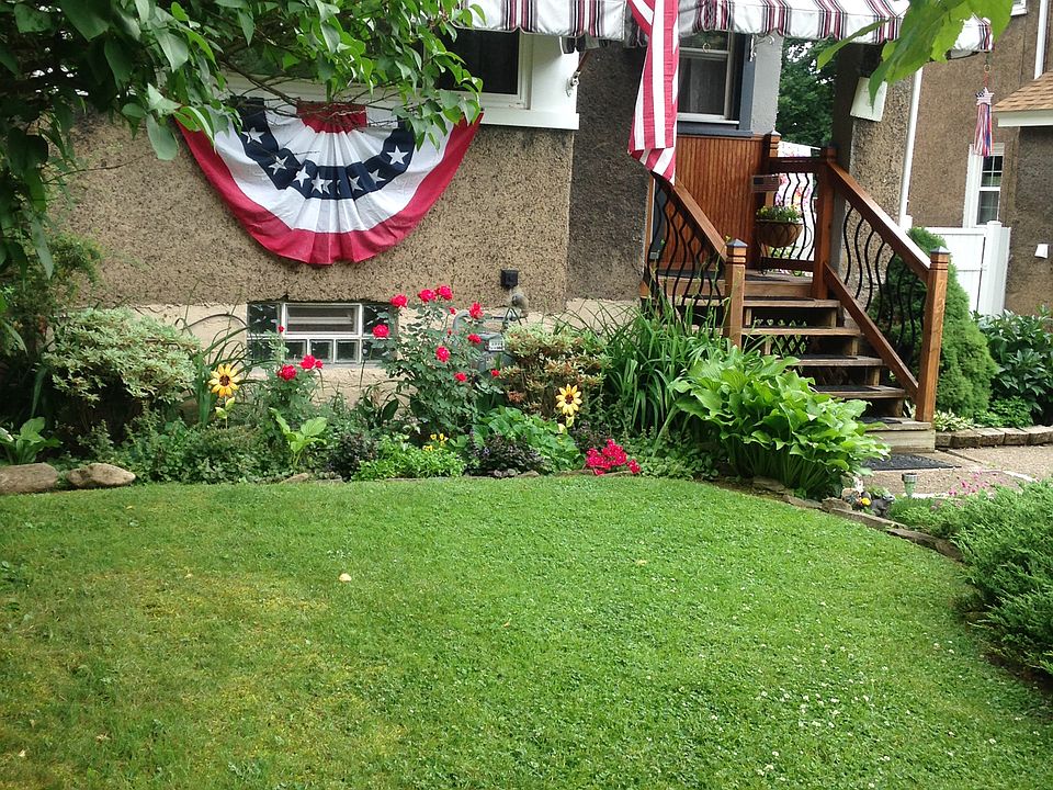 Beautiful front yard