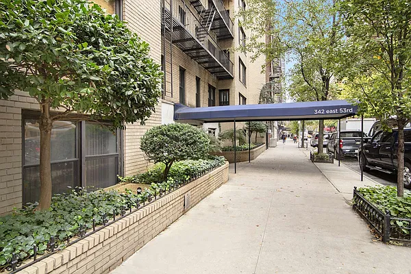 Sold by Brown Harris Stevens | media 15