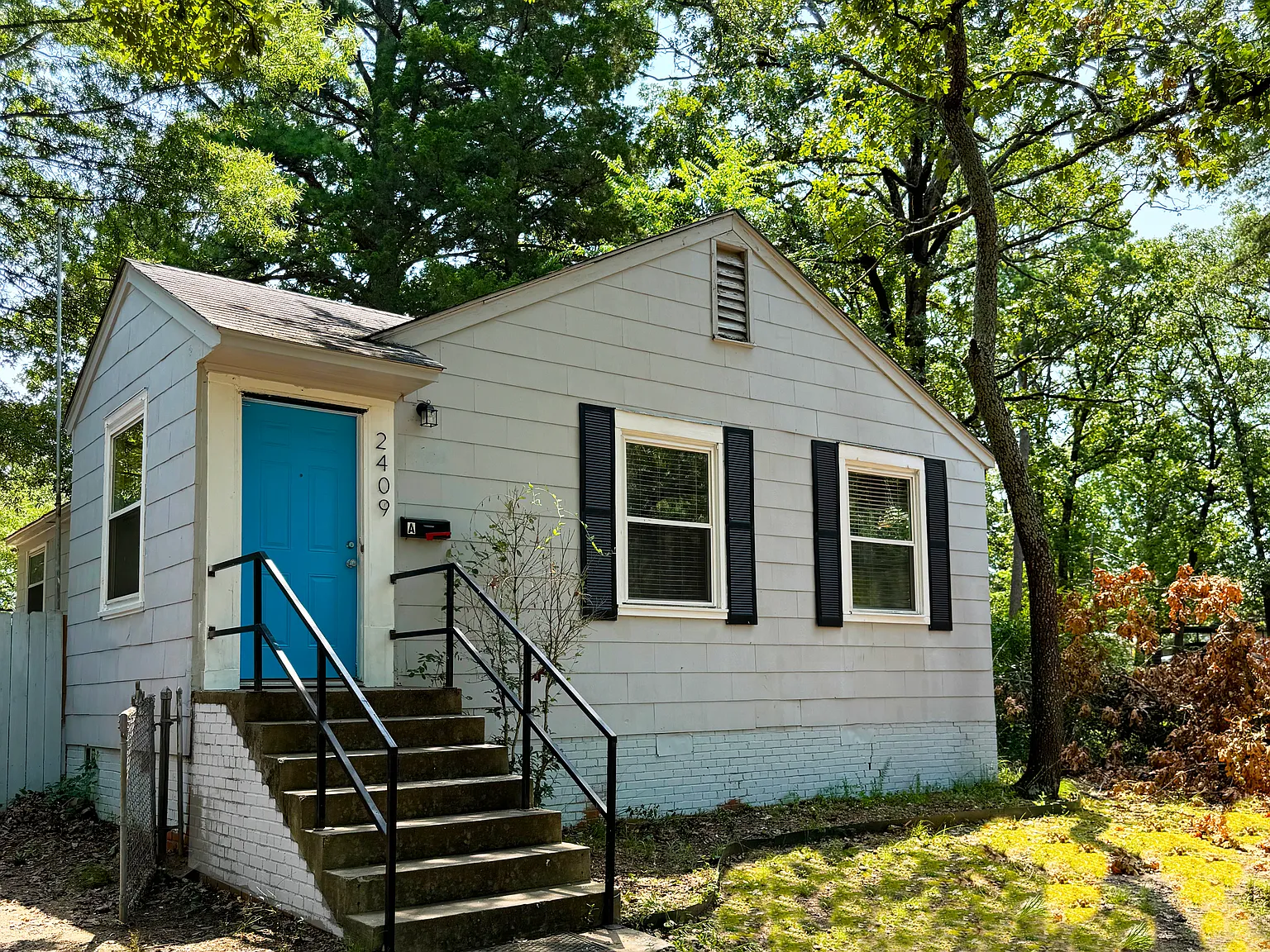 3 bed, 1125 sqft, $1,190 — Photo 1