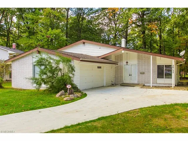 26132 Defoe Dr photo 1