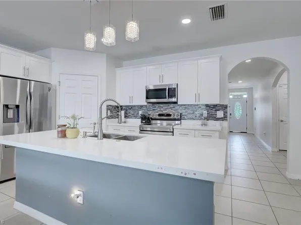 1626 SW 6th AVE, CAPE CORAL, FL 33991