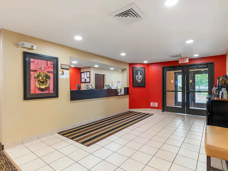 Lobby and Guest Check-in