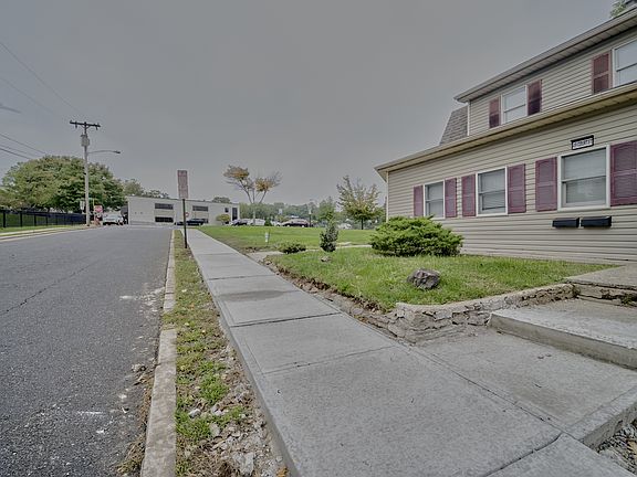 2nd image of 47 Court St #2