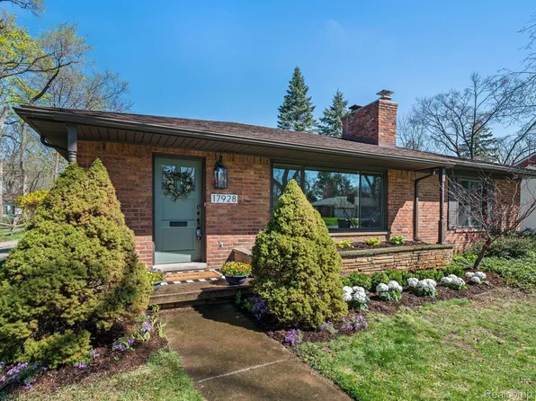 17928 Kinross Ave, Beverly Hills, MI 48025