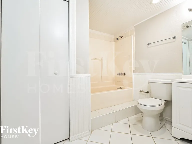 904 Alaska Dr — Photo 9