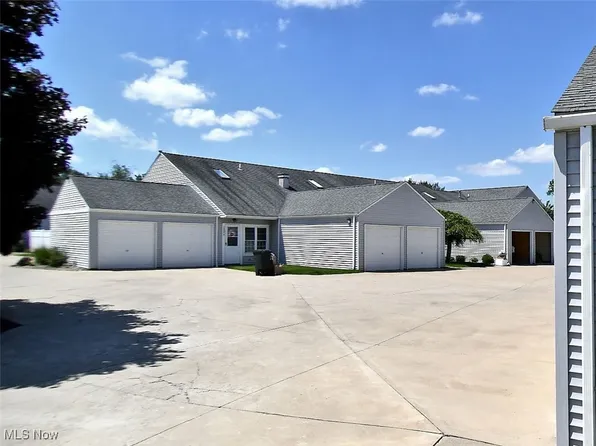 3482 Ivy Hill Cir Unit D, Cortland, OH 44410