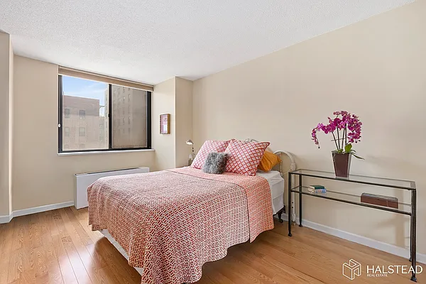 Rented by Halstead Real Estate | media 13