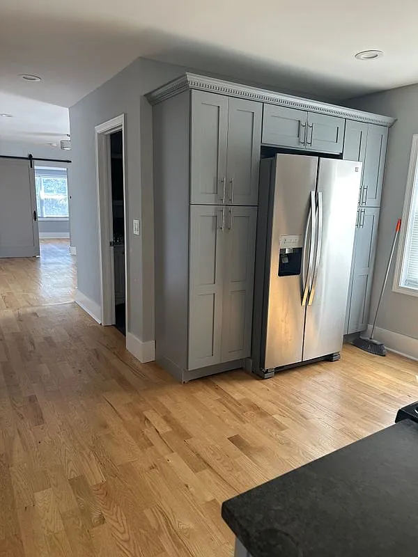 1 bed, 1.0 bath, 900 sqft, $1,675 — Photo 2