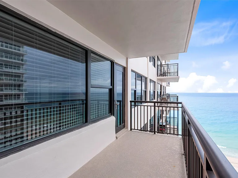 3800 Galt Ocean Dr #1108 — Photo 3
