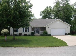 210 Lakeview Ct, Colona, IL
