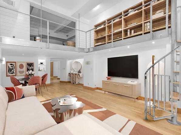 235 E 49th St APT 1CD, Manhattan, NY 10017