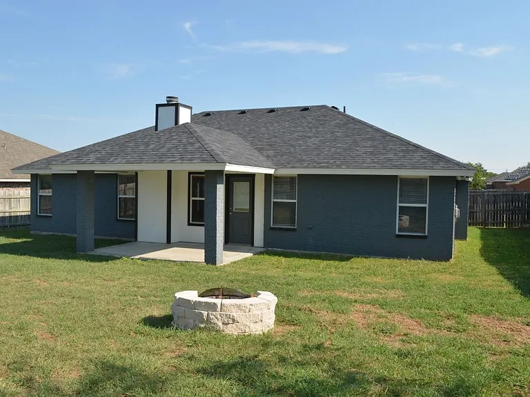 2706 Diaz Dr — Photo 32
