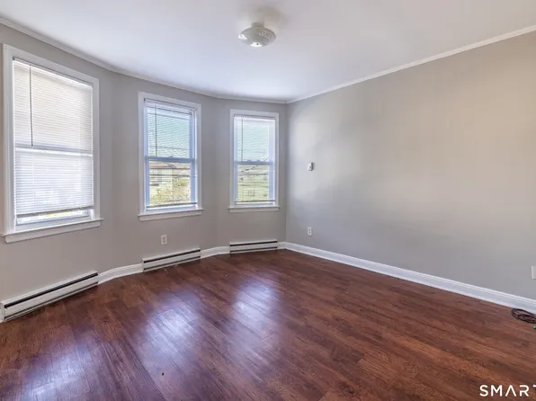 793 Brewster St Floor 2, Bridgeport, CT 06605