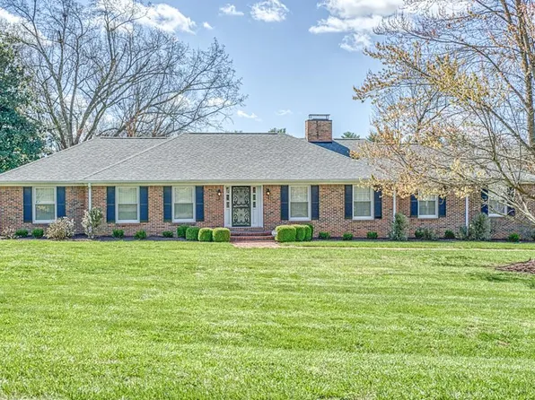 1015 Oaklawn Dr, Cookeville, TN 38501