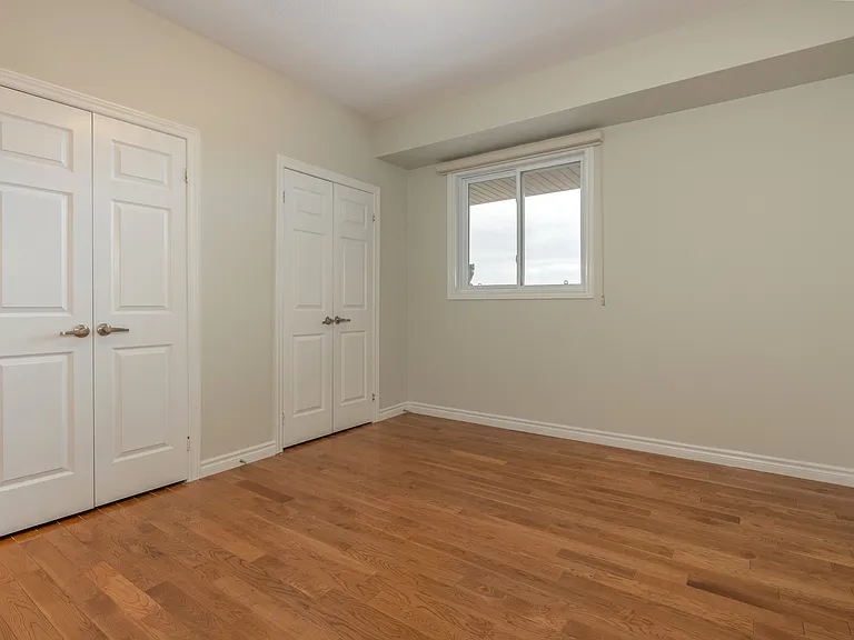 145 Notre Dame Ave — Photo 12