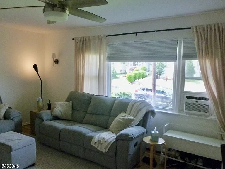 33 N Willow St #1 — Photo 3