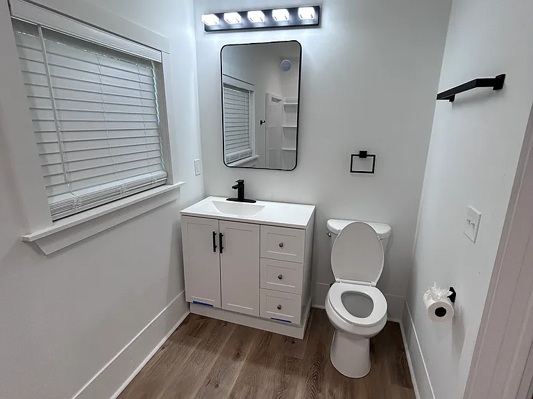 112 Moore Ave — Photo 23