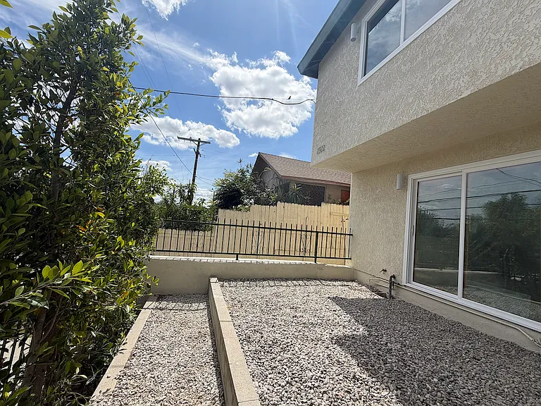 2526 E Alcazar St #A — Photo 10