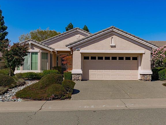 2nd image of 1895 Laurelhurst Ln