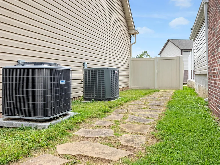 8671 Blanche Rd — Photo 37