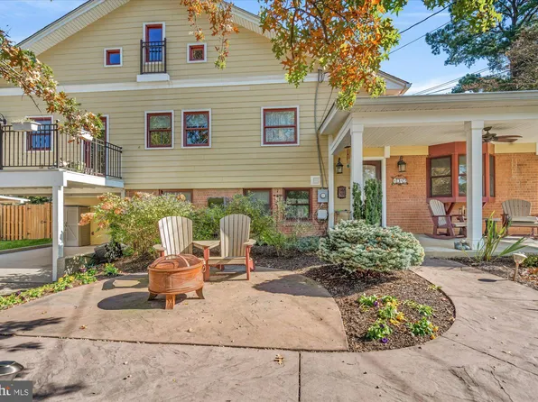 1042 Dalebrook Dr, Alexandria, VA 22308