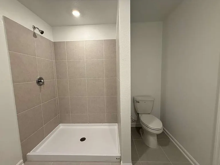 2728 Lookout Ridge Rd — Photo 2