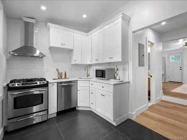 360 Western Hwy, Tappan, NY 10983