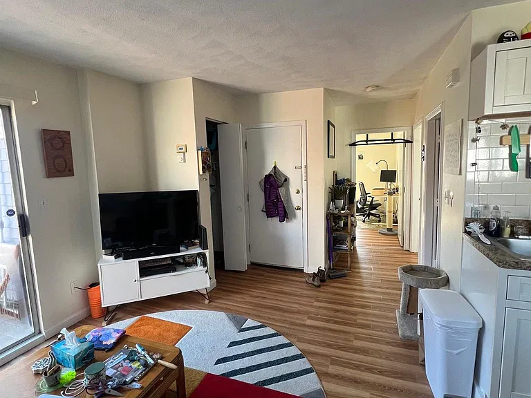 3 Elm St #3 — Photo 6