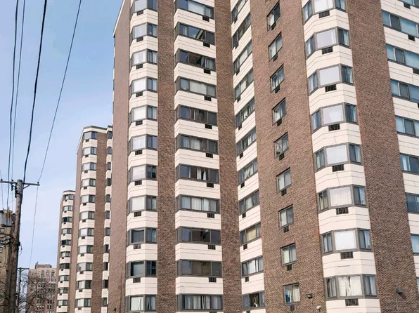 7337 S South Shore Dr APT 923, Chicago, IL 60649