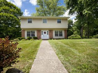 1532 Oakbourne Dr, Columbus, OH