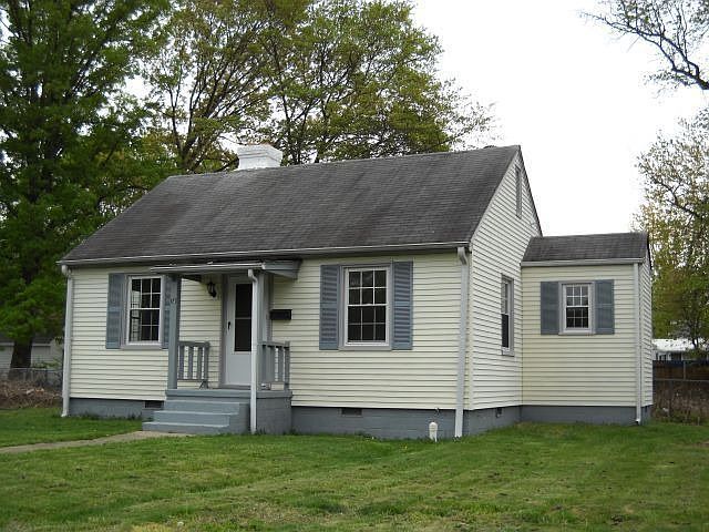 1st image of 113 E Magruder St