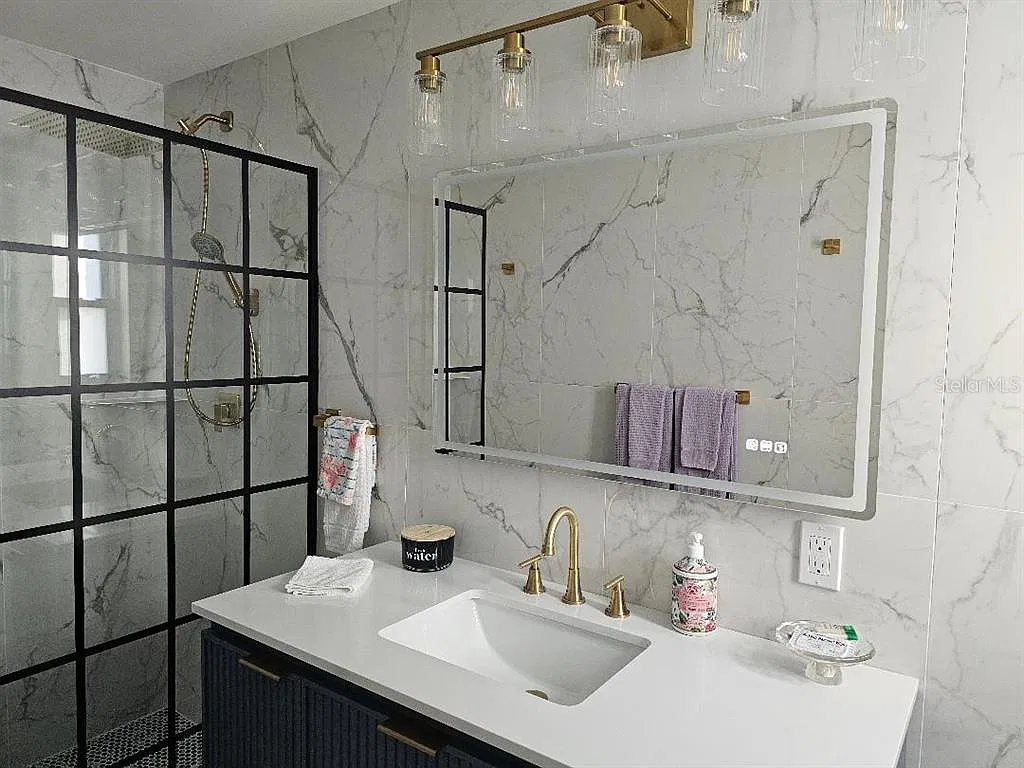 1 bed, 1.0 bath, 400 sqft, $2,500 — Photo 2