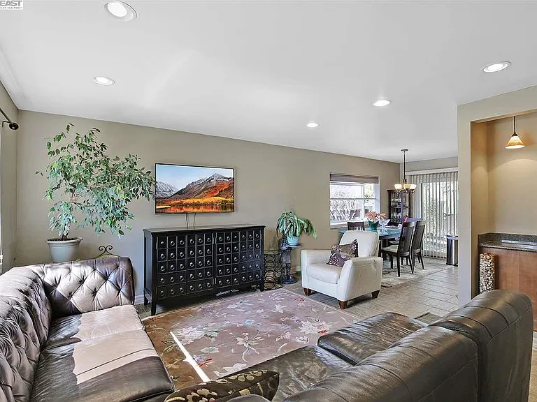 1234 Heather Ln — Photo 6